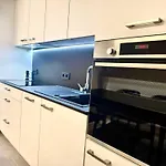 Voya Zenit-Penthouse Apt W City Views & Concierge